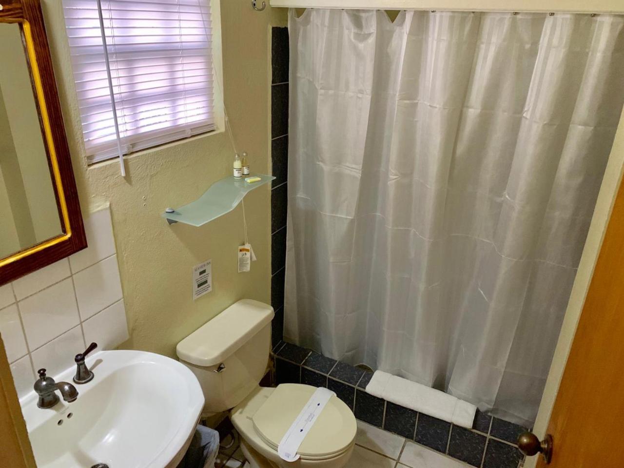 Seaview Inn Basseterre Luaran gambar